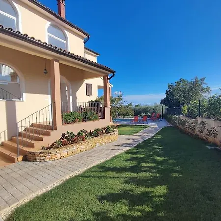 Apartament Apartment Valtura *